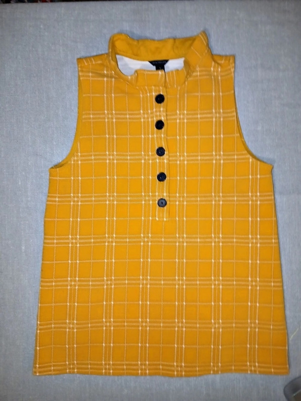 Ann Taylor Plaid Sleeveless. Mustard Yellow Size M. Like New. Photoshoot!